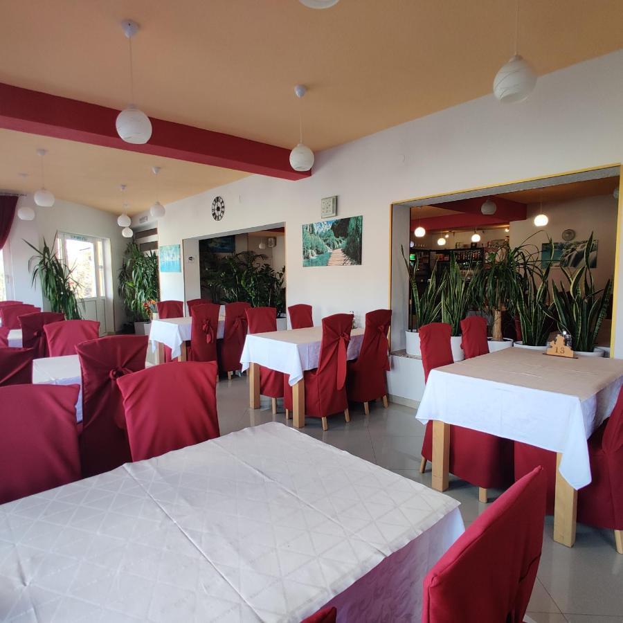 Guest House Sapina كورينيتسا المظهر الخارجي الصورة